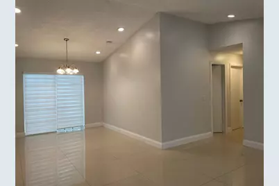 9881 NW 4th St, Pembroke Pines, FL 33024 - Photo 8