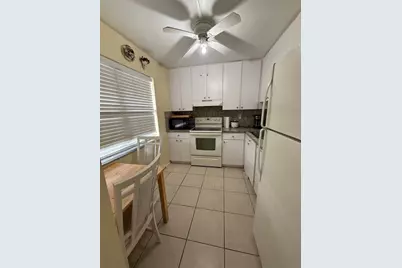 4898 NW 29th Ct, Unit #409, Lauderdale Lakes, FL 33313 - Photo 6