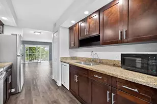 1600 SW 127th Way Unit #305 C, Pembroke Pines, FL 33027 - Photo 14