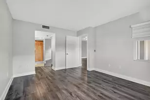 1600 SW 127th Way Unit #305 C, Pembroke Pines, FL 33027 - Photo 26