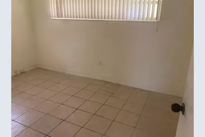 6827 NW 30th St, Sunrise, FL 33313 - Photo 8