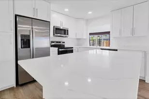 7841 NW 46th St, Lauderhill, FL 33351 - Photo 6