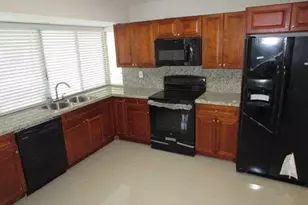 7905 Fairway Blvd, Miramar, FL 33023 - Photo 4