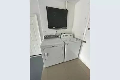 7905  Fairway Blvd, Miramar, FL 33023 - Photo 22