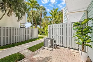 1989 NE 15th Ave, Fort Lauderdale, FL 33305 - Photo 14