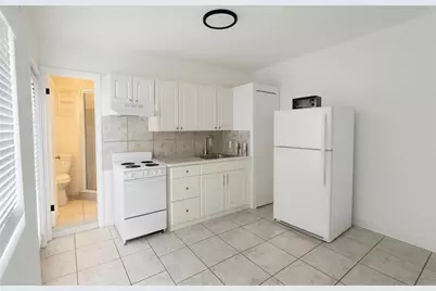 1100 NE 12th Avenue, Unit #9, Fort Lauderdale, FL 33304 - Photo 2