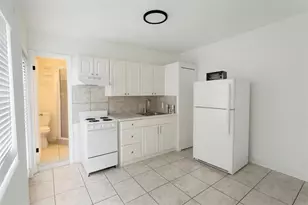 1100 NE 12th Ave, Fort Lauderdale, FL 33304 - Photo 2
