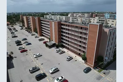 301 NE 14th Ave, Unit #108, Hallandale Beach, FL 33009 - Photo 32