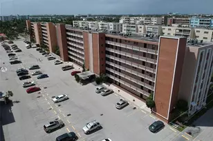 301 NE 14th Ave, Hallandale Beach, FL 33009 - Photo 32