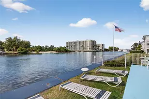 1001 N Riverside Dr, Pompano Beach, FL 33062 - Photo 32