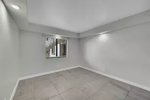 200 NW 25th St, Fort Lauderdale, FL 33311 - Photo 16