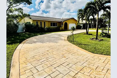 8306 NW 36th St, Coral Springs, FL 33065 - Photo 4