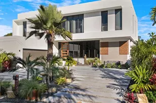 823 Ponce de Leon Dr, Fort Lauderdale, FL 33316 - Photo 2