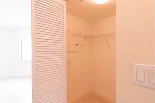 335 S Biscayne Blvd, Miami, FL 33131 - Photo 12