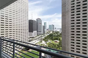 335 S Biscayne Blvd, Miami, FL 33131 - Photo 30