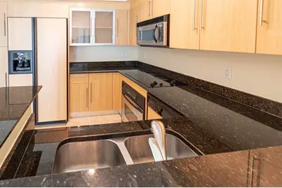 335 S Biscayne Blvd, Unit #2400, Miami, FL 33131 - Photo 8