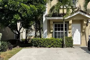 12115 SW 2nd St, Pembroke Pines, FL 33025 - Photo 14