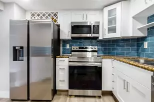 500 Bayview Dr, Sunny Isles Beach, FL 33160 - Photo 4