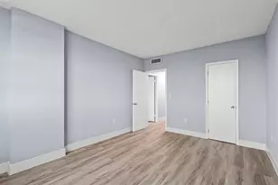 500 Bayview Dr, Sunny Isles Beach, FL 33160 - Photo 12