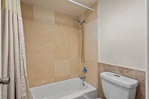 500 Bayview Dr, Sunny Isles Beach, FL 33160 - Photo 18