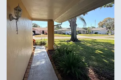 13653  Serena Drive, Largo, FL 33774 - Photo 4