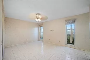 13653 Serena Dr, Largo, FL 33774 - Photo 18