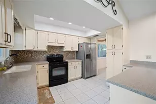 13653 Serena Dr, Largo, FL 33774 - Photo 14