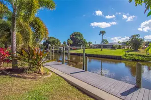 460 NE Cornwall Ave, Port Saint Lucie, FL 34983 - Photo 2