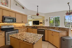 460 NE Cornwall Ave, Port Saint Lucie, FL 34983 - Photo 12