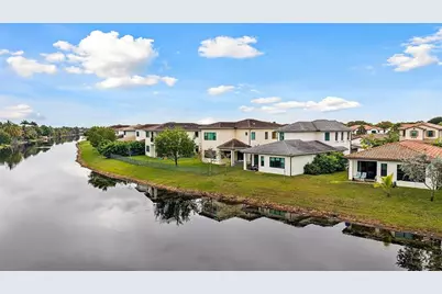 11855 SW 13th Ct, Pembroke Pines, FL 33025 - Photo 48