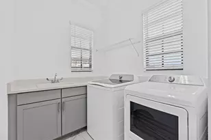 11855 SW 13th Ct, Pembroke Pines, FL 33025 - Photo 22