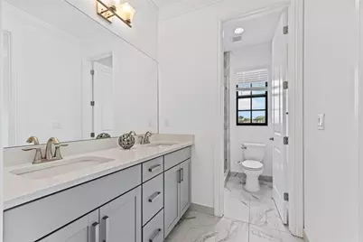 11855 SW 13th Ct, Pembroke Pines, FL 33025 - Photo 32