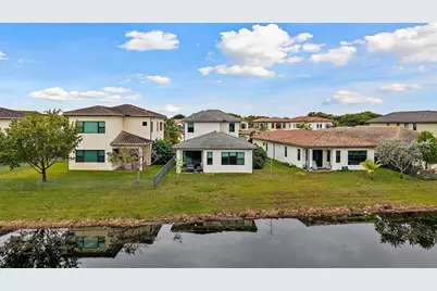 11855 SW 13th Ct, Pembroke Pines, FL 33025 - Photo 46