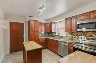 51 NE 49th St, Fort Lauderdale, FL 33334 - Photo 8