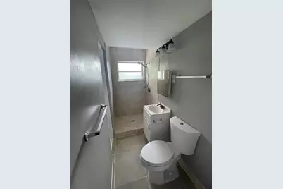 3361 NE 16th Ave, Oakland Park, FL 33334 - Photo 16