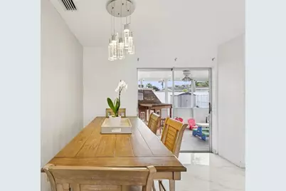 8700 NW 11th St, Pembroke Pines, FL 33024 - Photo 6