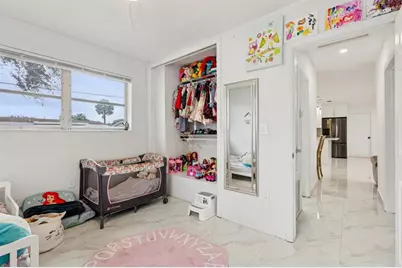 8700 NW 11th St, Pembroke Pines, FL 33024 - Photo 10