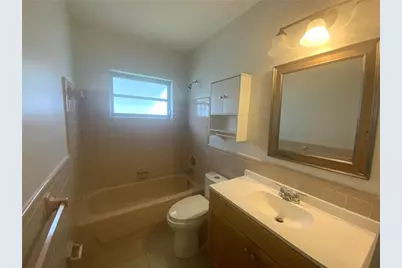 7104 NW 70th St, Tamarac, FL 33321 - Photo 20