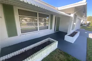 7104 NW 70th St, Tamarac, FL 33321 - Photo 4