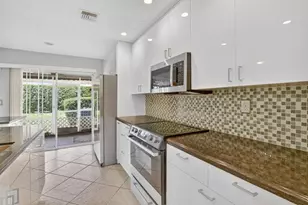 5051 Pointe Emerald Ln, Boca Raton, FL 33486 - Photo 8