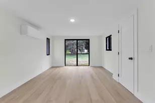 1398 NE 37th St, Oakland Park, FL 33334 - Photo 10