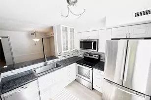 709 Gardens Dr, Pompano Beach, FL 33069 - Photo 4