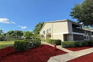 709 Gardens Dr, Pompano Beach, FL 33069 - Photo 2