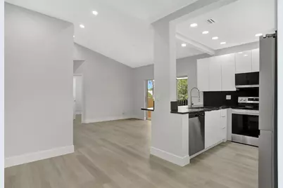 660  Cypress Club Way, Unit #D11, Deerfield Beach, FL 33064 - Photo 4