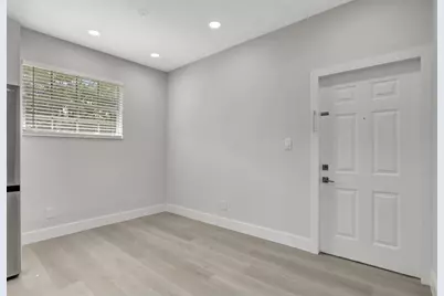 660  Cypress Club Way, Unit #D11, Deerfield Beach, FL 33064 - Photo 10