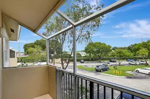 660 Cypress Club Way, Deerfield Beach, FL 33064 - Photo 28