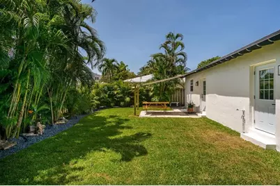 739 NE 17th Rd, Fort Lauderdale, FL 33304 - Photo 16
