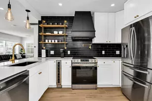 739 NE 17th Rd, Fort Lauderdale, FL 33304 - Photo 4