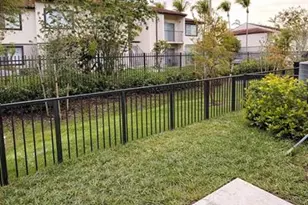 5010 SW 37th St, Pembroke Park, FL 33023 - Photo 4