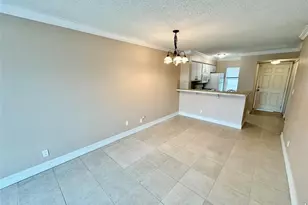 2104 S Cypress Bend Dr, Pompano Beach, FL 33069 - Photo 4